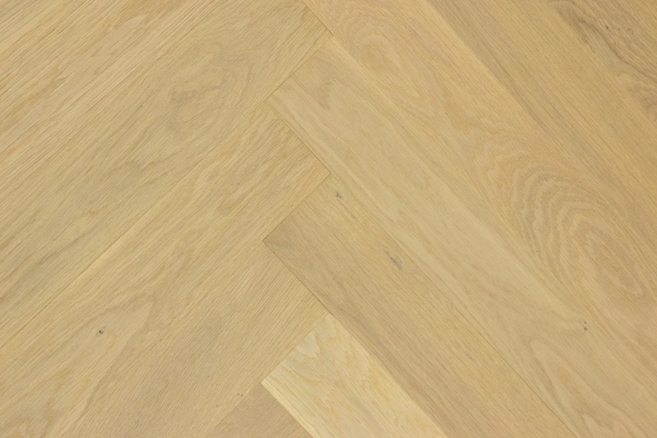 Natural Engineered Flooring Oak Herringbone Ribolla Brushed UV Lacquered 15/4mm By 90mm By 600mm 6 Natural Engineered Flooring Oak Herringbone Ribolla Brushed UV Lacquered 15/4mm By 90mm By 600mm - Image 4