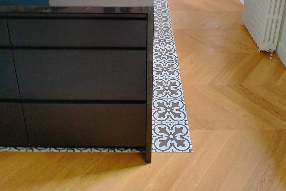 Prime Engineered Flooring Oak Chevron Brushed UV Lacquered 14/3mm By 90mm By 510mm 3 Prime Engineered Flooring Oak Chevron Brushed UV Lacquered 14/3mm By 90mm By 510mm