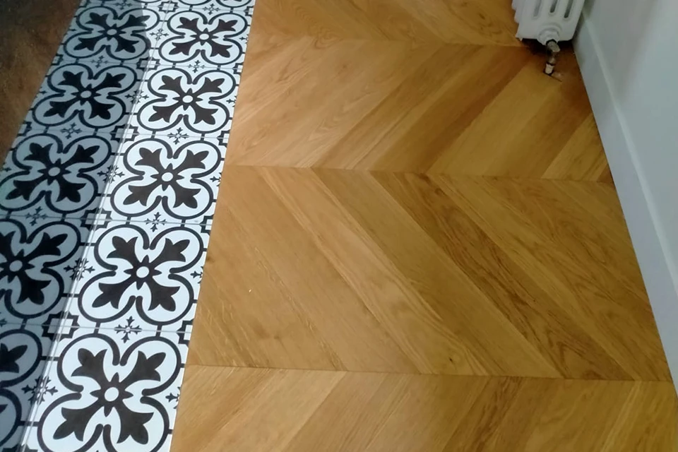 Prime Engineered Flooring Oak Chevron Brushed UV Lacquered 14/3mm By 90mm By 510mm 4 Prime Engineered Flooring Oak Chevron Brushed UV Lacquered 14/3mm By 90mm By 510mm - Image 2