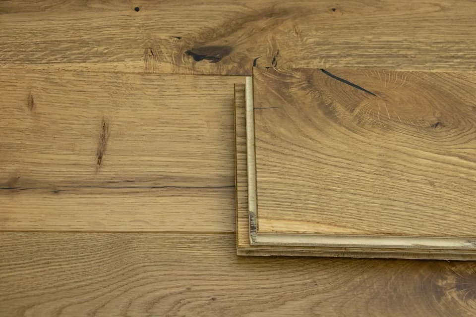 Natural Engineered Flooring Oak Light Smoked Brushed Uv Oiled 20/5mm By 180mm By 1900mm 6 Natural Engineered Flooring Oak Light Smoked Brushed Uv Oiled 20/5mm By 180mm By 1900mm - Image 4