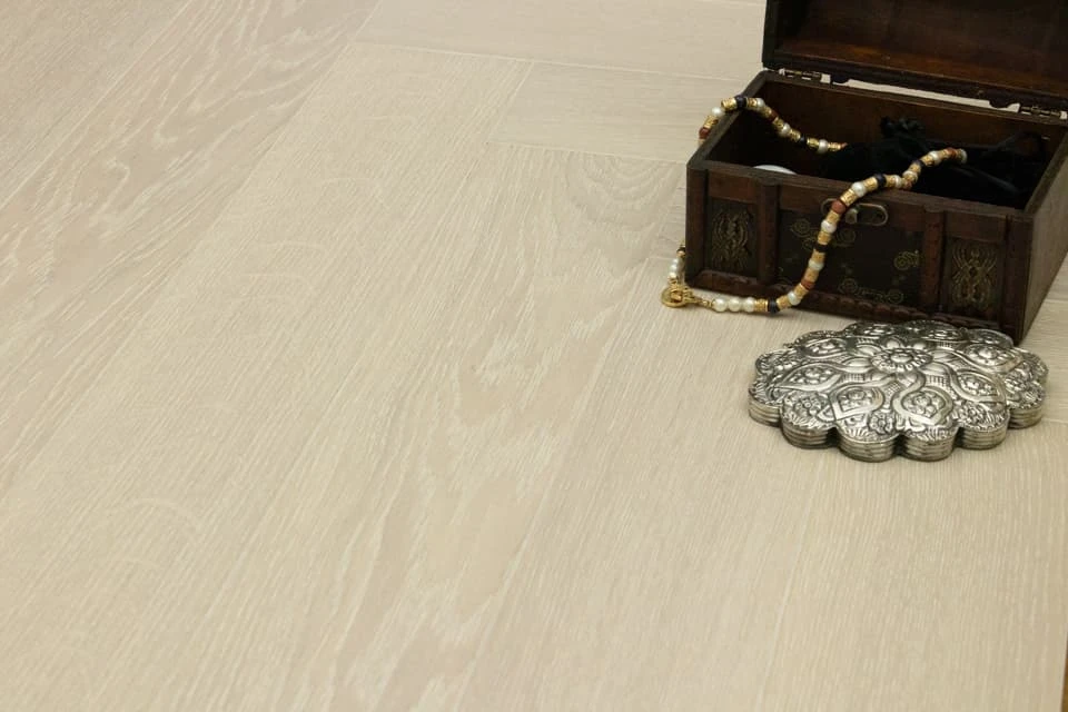 Prime Engineered Flooring Oak Herringbone Polar White Brushed UV Semi Matt Lacquered 14/3mm By 128mm By 600mm 4 Prime Engineered Flooring Oak Herringbone Polar White Brushed UV Semi Matt Lacquered 14/3mm By 128mm By 600mm - Image 2