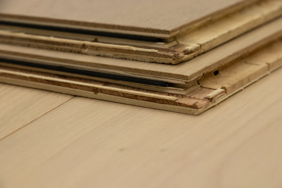 Natural Engineered Flooring Oak Click B2 Non Visible Uv Lacquered 14/3mm By 190mm By 1900mm 6 Natural Engineered Flooring Oak Click B2 Non Visible Uv Lacquered 14/3mm By 190mm By 1900mm - Image 4