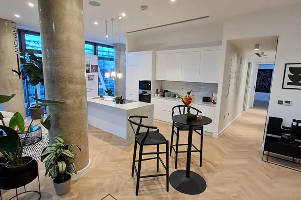 Natural Engineered Flooring Oak Herringbone White Cream UV Oiled 14/3mm By 100mm By 600mm 3 Natural Engineered Flooring Oak Herringbone White Cream UV Oiled 14/3mm By 100mm By 600mm