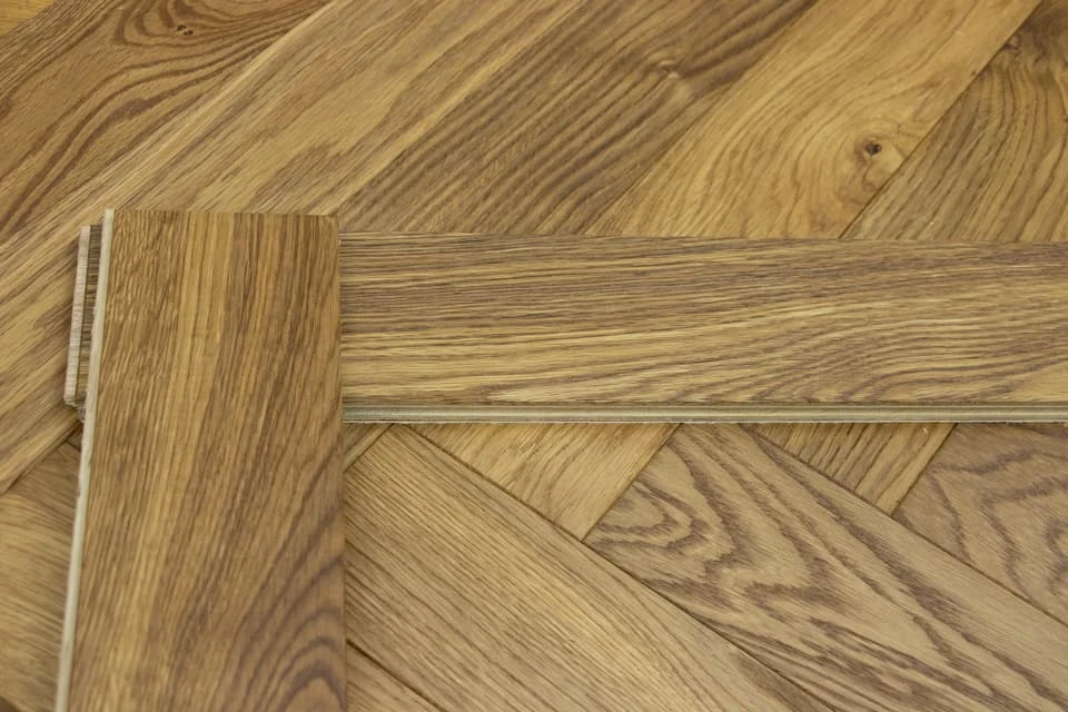 Natural Engineered Flooring Oak Herringbone Light Smoked Brushed UV Oiled 15/4mm By 90mm By 600mm 6 Natural Engineered Flooring Oak Herringbone Light Smoked Brushed UV Oiled 15/4mm By 90mm By 600mm - Image 4