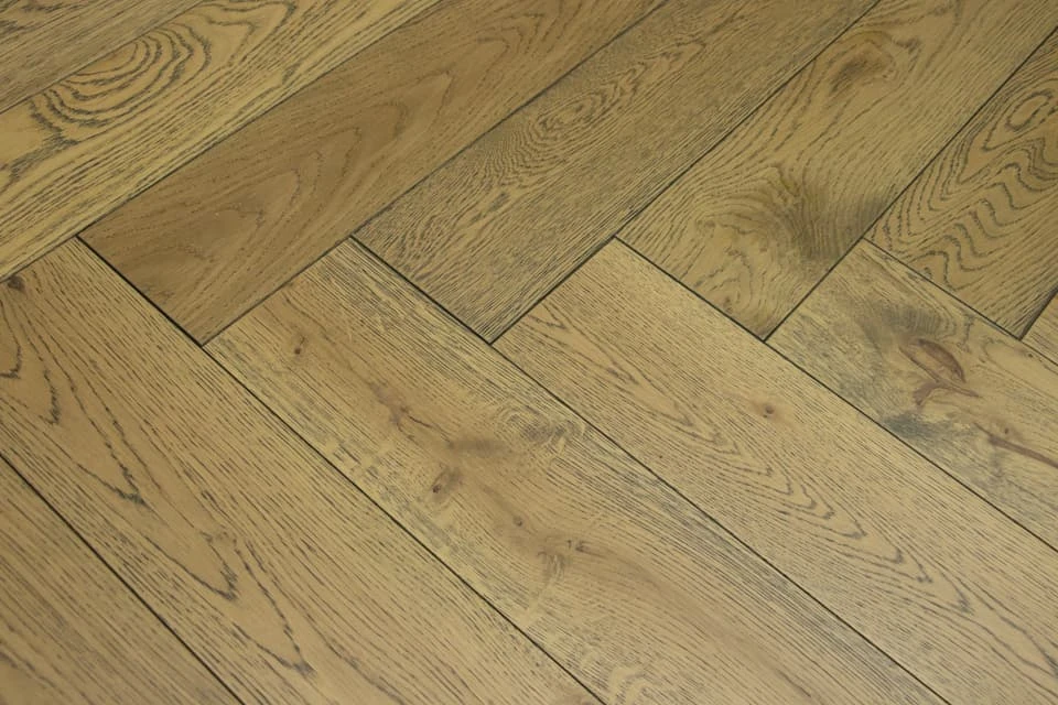 Natural Engineered Flooring Oak Herringbone Cognac Brushed UV Lacquered 15/4mm By 90mm By 600mm 7 Natural Engineered Flooring Oak Herringbone Cognac Brushed UV Lacquered 15/4mm By 90mm By 600mm - Image 5