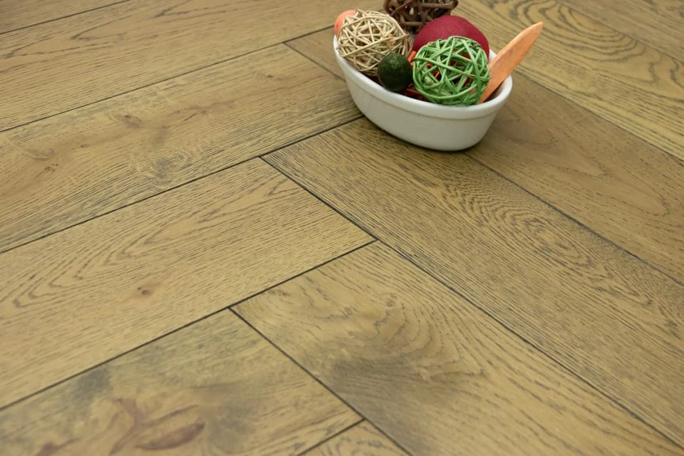 Natural Engineered Flooring Oak Herringbone Cognac Brushed UV Lacquered 15/4mm By 90mm By 600mm 5 Natural Engineered Flooring Oak Herringbone Cognac Brushed UV Lacquered 15/4mm By 90mm By 600mm - Image 3