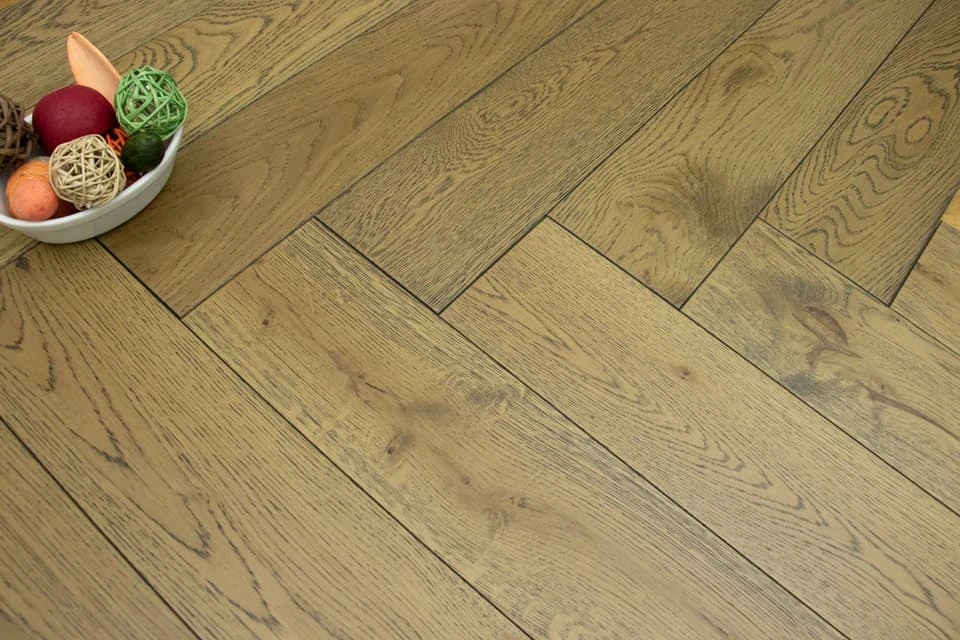 Natural Engineered Flooring Oak Herringbone Cognac Brushed UV Lacquered 15/4mm By 90mm By 600mm 3 Natural Engineered Flooring Oak Herringbone Cognac Brushed UV Lacquered 15/4mm By 90mm By 600mm
