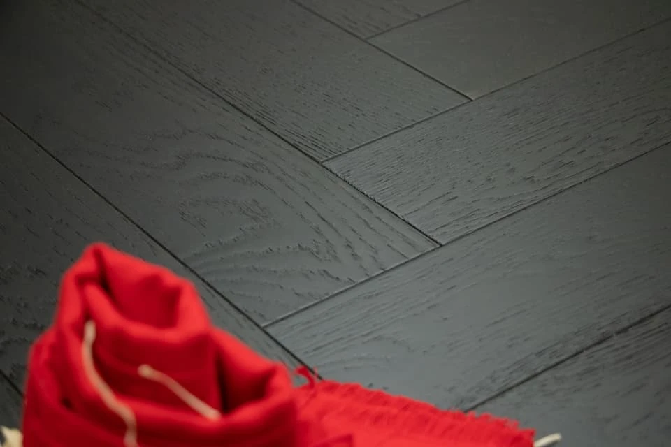 Natural Engineered Flooring Oak Herringbone Jet Black Brushed UV Lacquered 15/4mm By 90mm By 600mm 8 Natural Engineered Flooring Oak Herringbone Jet Black Brushed UV Lacquered 15/4mm By 90mm By 600mm - Image 6