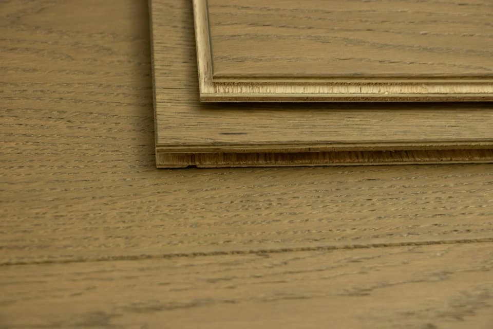 Prime Engineered Flooring Oak Roma Brushed UV Oiled 14/3mm By 150mm By 400-1500mm 6 Prime Engineered Flooring Oak Roma Brushed UV Oiled 14/3mm By 150mm By 400-1500mm - Image 4