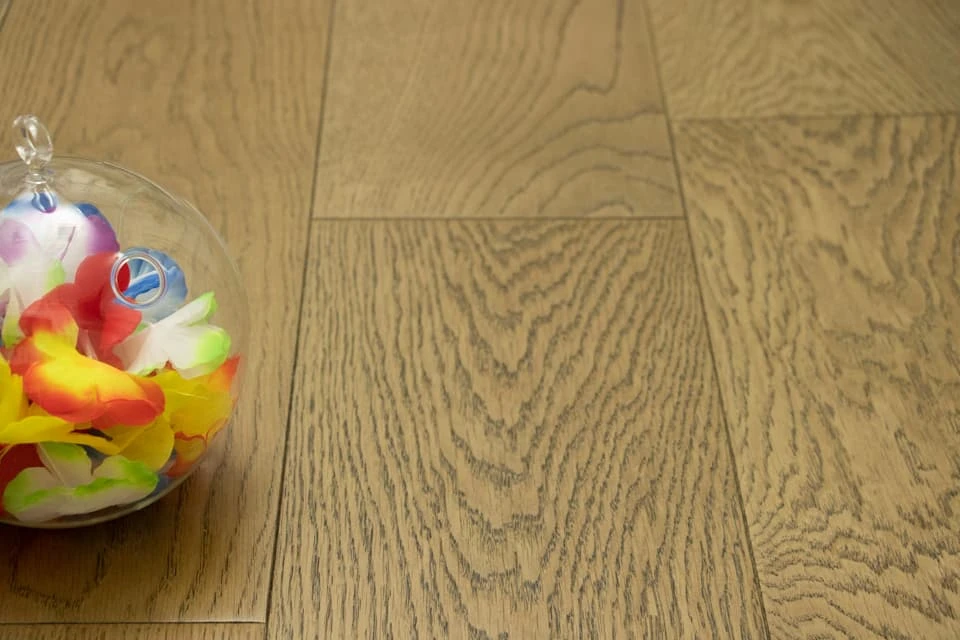 Prime Engineered Flooring Oak Cognac Brushed UV Lacquered 14/3mm By 150mm By 400-1500mm 5 Prime Engineered Flooring Oak Cognac Brushed UV Lacquered 14/3mm By 150mm By 400-1500mm - Image 3