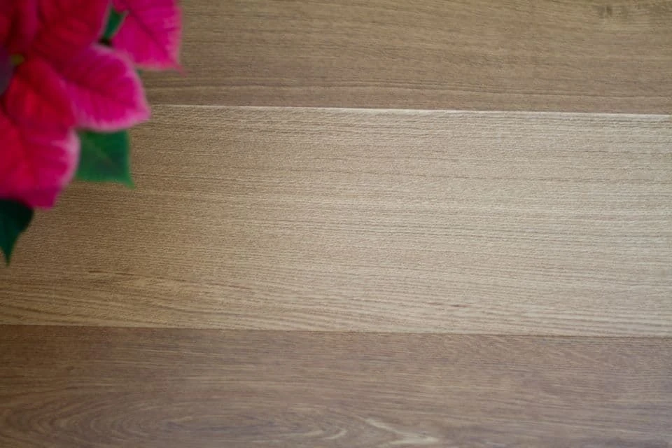 Natural Engineered Flooring Oak Click VIP Smoked Brushed UV Oiled 14/3mm By 190mm By 1900mm 4 Natural Engineered Flooring Oak Click VIP Smoked Brushed UV Oiled 14/3mm By 190mm By 1900mm - Image 2