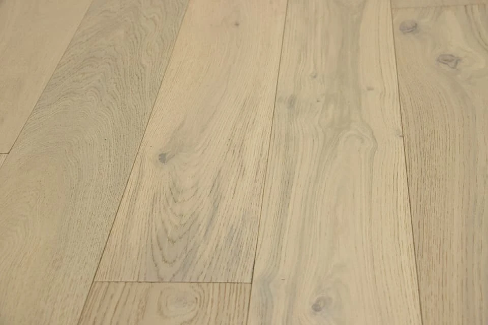 Natural Engineered Flooring Oak Non Visible Brushed UV Lacquered 10/3mm By 150mm By 1200mm 6 Natural Engineered Flooring Oak Non Visible Brushed UV Lacquered 10/3mm By 150mm By 1200mm - Image 4