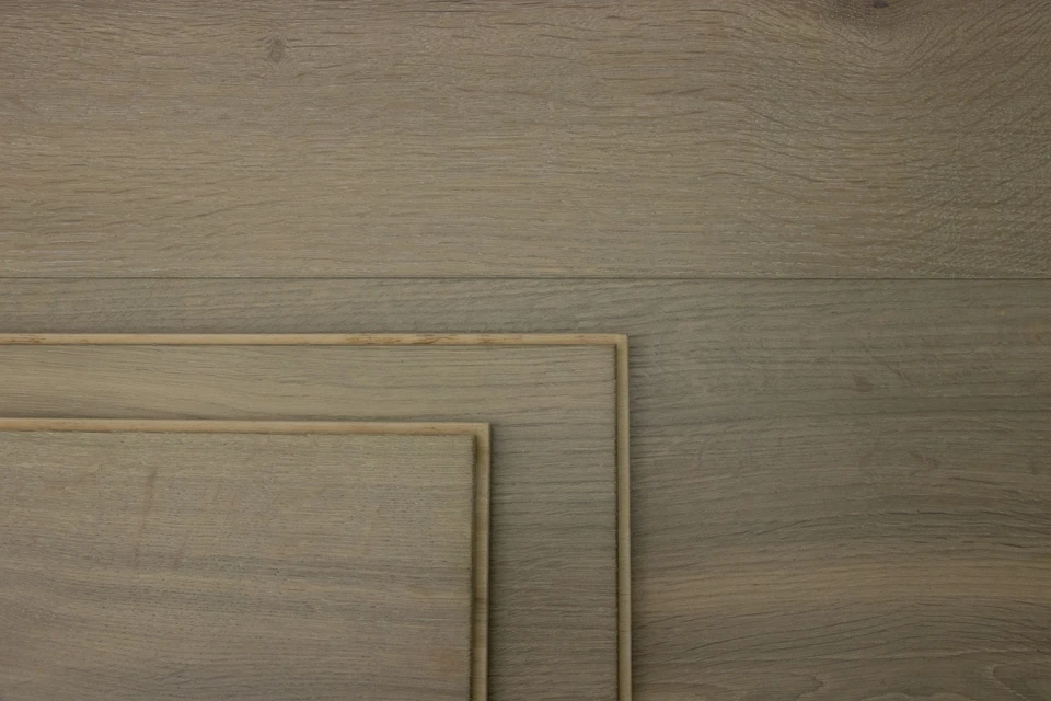 Natural Engineered Flooring Oak Bespoke Coral Deep Brushed Hardwax Oiled 16/4mm By 220mm By 1500-2400mm 7 Natural Engineered Flooring Oak Bespoke Coral Deep Brushed Hardwax Oiled 16/4mm By 220mm By 1500-2400mm - Image 5