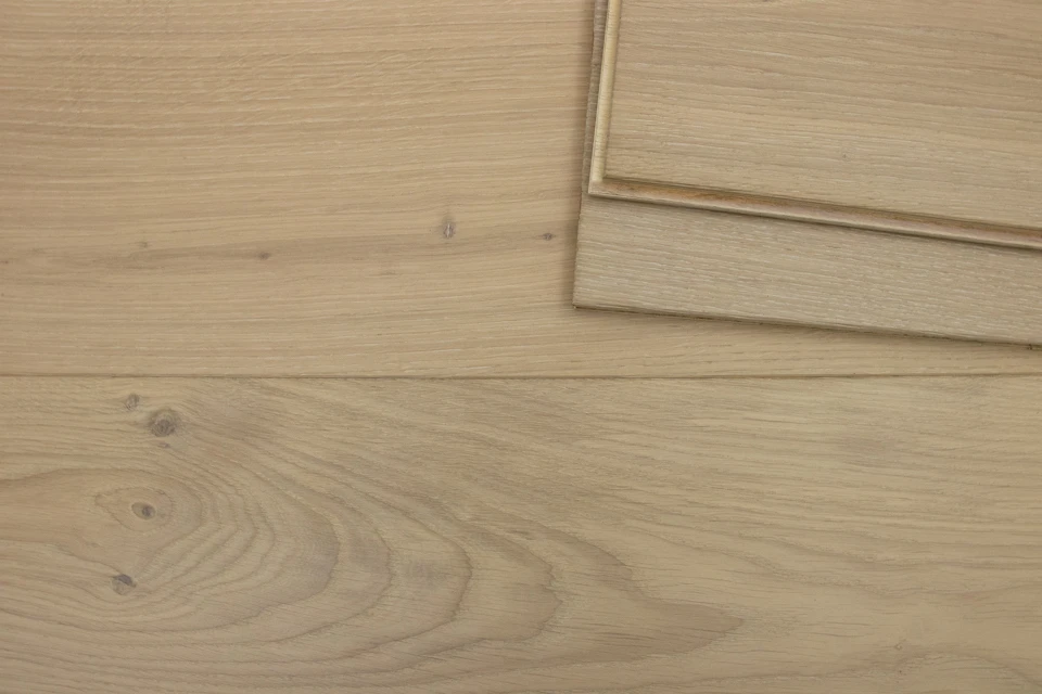 Natural Engineered Flooring Oak Bespoke White Sand Brushed UV Oiled 16/4mm By 220mm By 1500-2400mm 6 Natural Engineered Flooring Oak Bespoke White Sand Brushed UV Oiled 16/4mm By 220mm By 1500-2400mm - Image 4