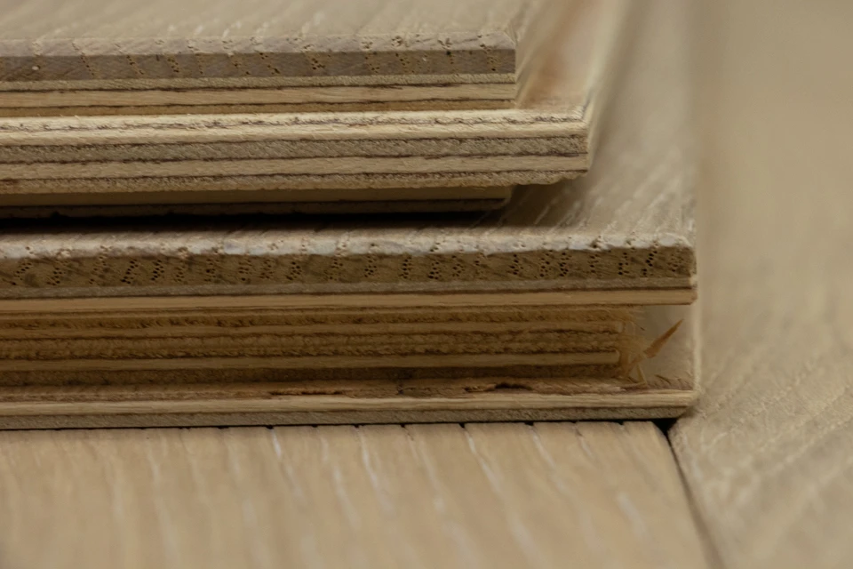 Natural Engineered Flooring Oak Bespoke White Sand Brushed UV Oiled 16/4mm By 220mm By 1500-2400mm 7 Natural Engineered Flooring Oak Bespoke White Sand Brushed UV Oiled 16/4mm By 220mm By 1500-2400mm - Image 5