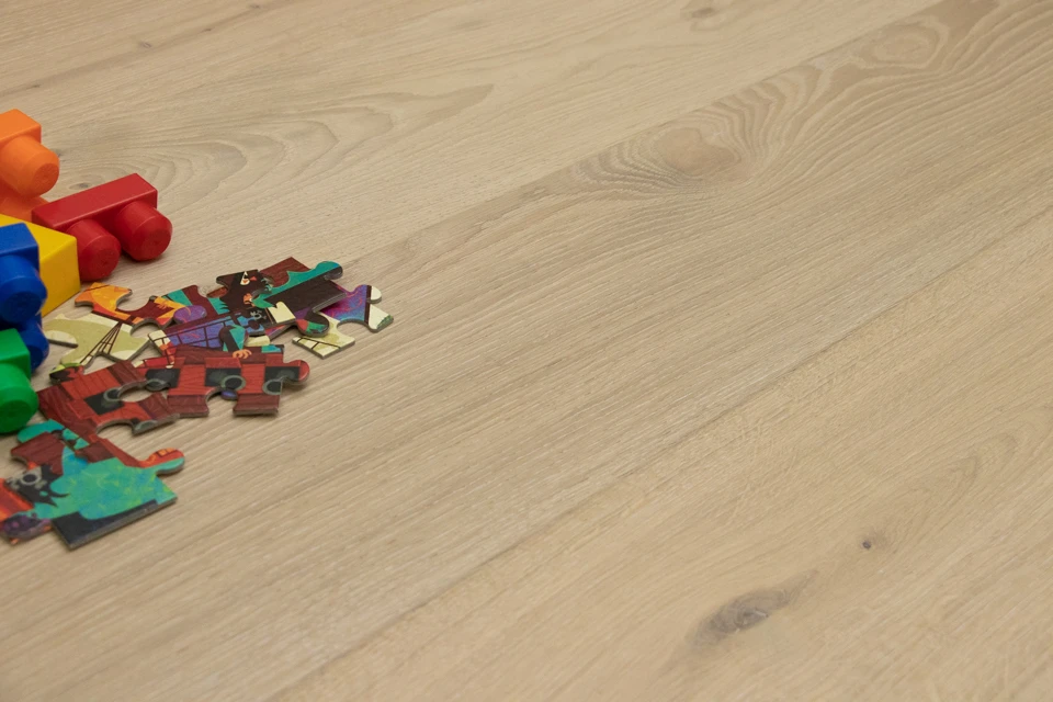 Natural Engineered Flooring Oak Bespoke White Sand Brushed UV Oiled 16/4mm By 220mm By 1500-2400mm 4 Natural Engineered Flooring Oak Bespoke White Sand Brushed UV Oiled 16/4mm By 220mm By 1500-2400mm - Image 2