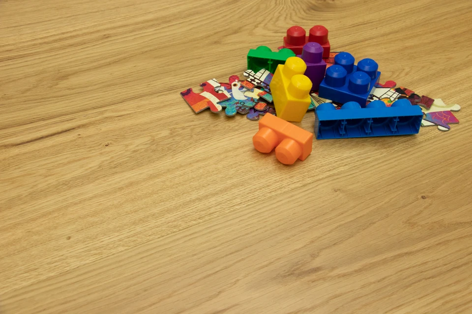 Natural Engineered Flooring Oak Brushed UV Lacquered 15/4mm By 220mm By 2200mm 4 Natural Engineered Flooring Oak Brushed UV Lacquered 15/4mm By 220mm By 2200mm - Image 2