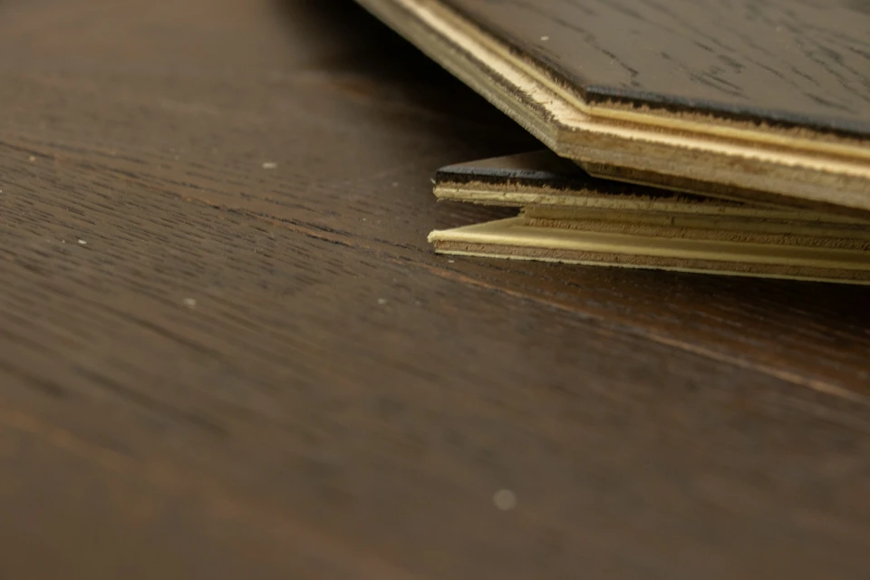 Natural Engineered Flooring Oak Chevron Black Tea Light Brushed UV Oiled 15/4mm By 90mm By 600mm 7 Natural Engineered Flooring Oak Chevron Black Tea Light Brushed UV Oiled 15/4mm By 90mm By 600mm - Image 5