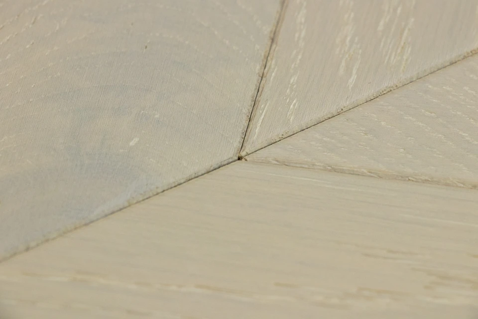 Natural Engineered Flooring Oak Chevron Double White Light Brushed UV Lacquered 15/4mm By 90mm By 600mm 6 Natural Engineered Flooring Oak Chevron Double White Light Brushed UV Lacquered 15/4mm By 90mm By 600mm - Image 4