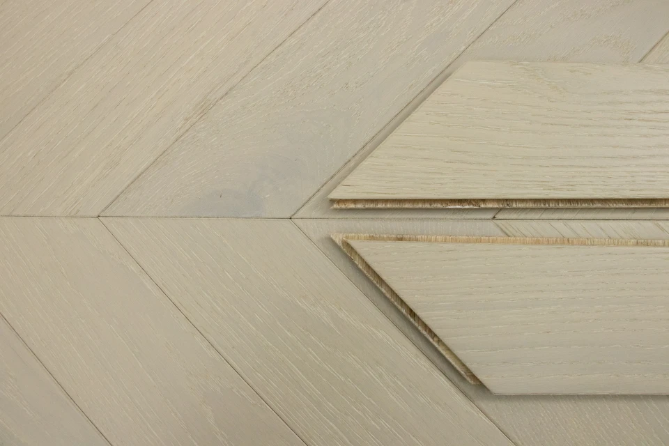 Natural Engineered Flooring Oak Chevron Double White Light Brushed UV Lacquered 15/4mm By 90mm By 600mm 7 Natural Engineered Flooring Oak Chevron Double White Light Brushed UV Lacquered 15/4mm By 90mm By 600mm - Image 5