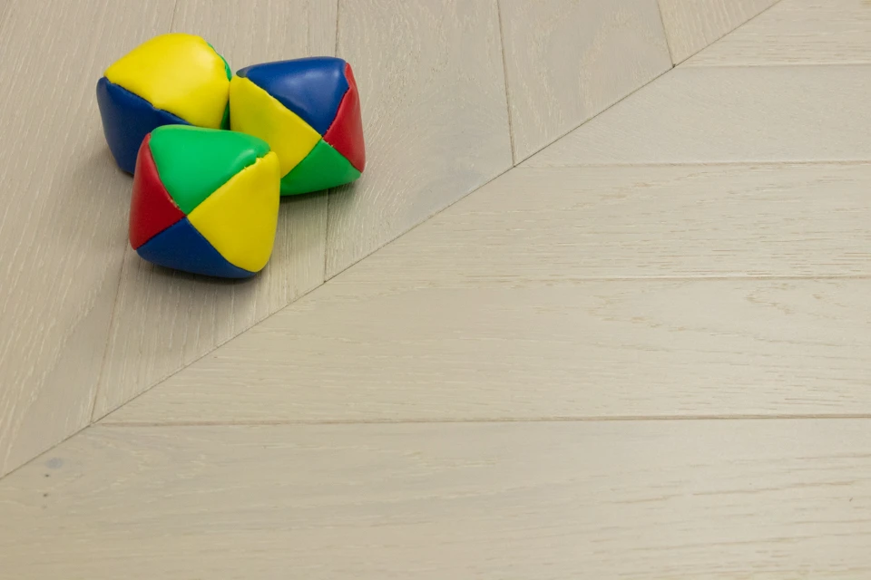 Natural Engineered Flooring Oak Chevron Double White Light Brushed UV Lacquered 15/4mm By 90mm By 600mm 4 Natural Engineered Flooring Oak Chevron Double White Light Brushed UV Lacquered 15/4mm By 90mm By 600mm - Image 2