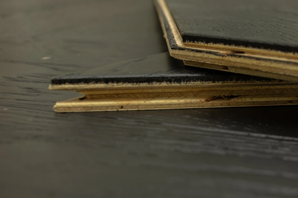 Natural Engineered Flooring Oak Chevron Jet Black Light Brushed UV Lacquered 15/4mm By 90mm By 600mm 7 Natural Engineered Flooring Oak Chevron Jet Black Light Brushed UV Lacquered 15/4mm By 90mm By 600mm - Image 5