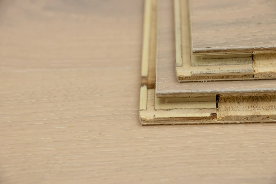 Natural Engineered Flooring Oak Click Alaska White Brushed UV Oiled 14/3mm By 190mm By 1900mm 7 Natural Engineered Flooring Oak Click Alaska White Brushed UV Oiled 14/3mm By 190mm By 1900mm - Image 5