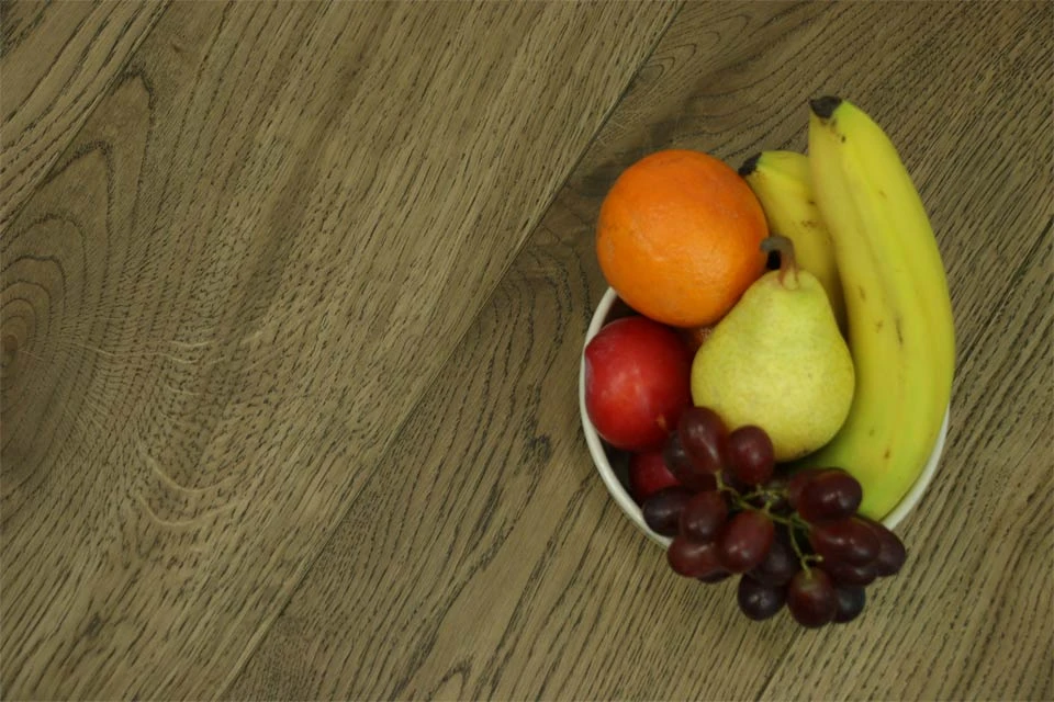 Natural Engineered Flooring Oak Bespoke Cognac UV Oiled 16/4mm By 220mm By 600-2400mm 6 Natural Engineered Flooring Oak Bespoke Cognac UV Oiled 16/4mm By 220mm By 600-2400mm - Image 4