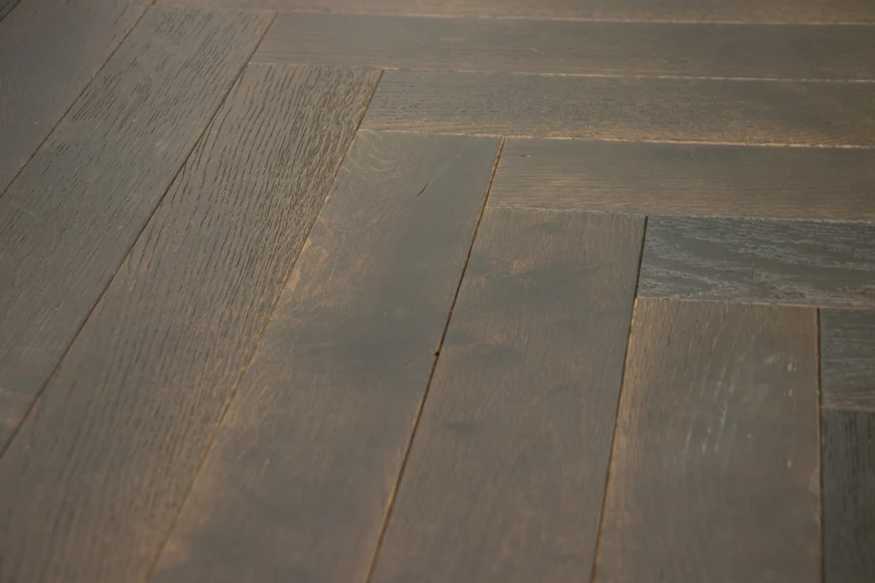 Natural Engineered Flooring Oak Herringbone Espresso Piccolo Brushed UV Oiled 15/4mm By 90mm By 600mm 5 Natural Engineered Flooring Oak Herringbone Espresso Piccolo Brushed UV Oiled 15/4mm By 90mm By 600mm - Image 3