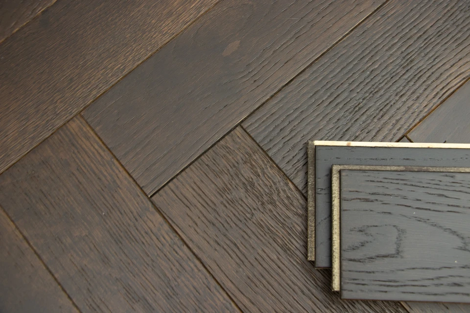 Natural Engineered Flooring Oak Herringbone Espresso Piccolo Brushed UV Oiled 15/4mm By 125mm By 600mm 6 Natural Engineered Flooring Oak Herringbone Espresso Piccolo Brushed UV Oiled 15/4mm By 125mm By 600mm - Image 4