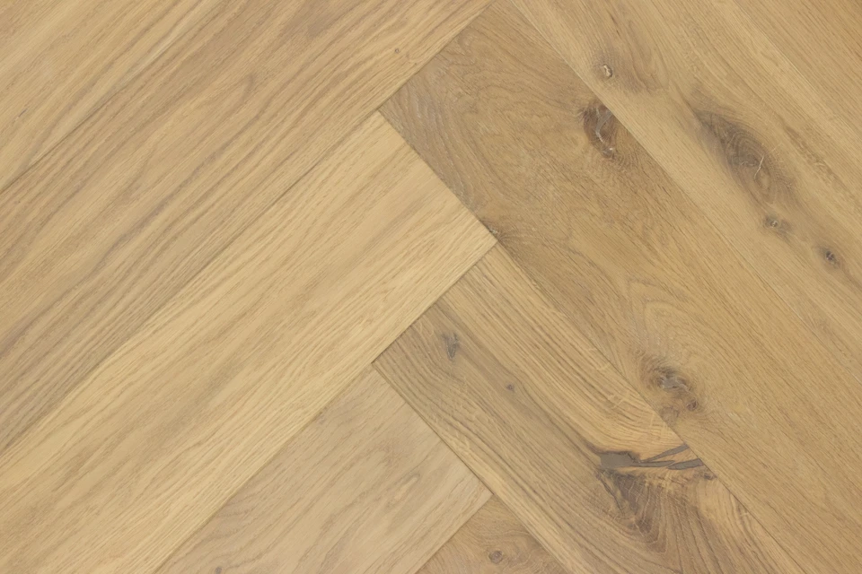Natural Engineered Flooring Oak Herringbone No 13 UV Oiled 13/4mm By 140mm By 580mm 5 Natural Engineered Flooring Oak Herringbone No 13 UV Oiled 13/4mm By 140mm By 580mm - Image 3