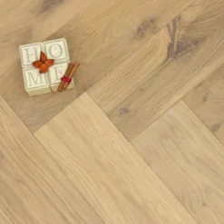 Natural Engineered Flooring Oak Bespoke Herringbone No 13 Brushed UV Oiled 16/4mm By 120mm By 580mm - 12.6m2 Bundle