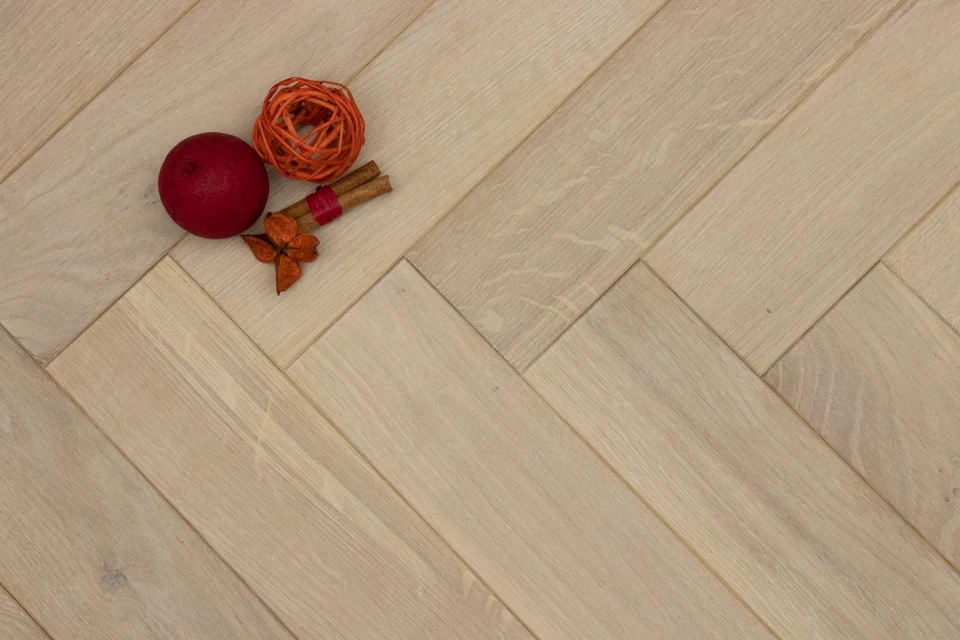 Natural Engineered Flooring Oak Herringbone White UV Oiled 14/3mm By 90mm By 450mm 3 Natural Engineered Flooring Oak Herringbone White UV Oiled 14/3mm By 90mm By 450mm