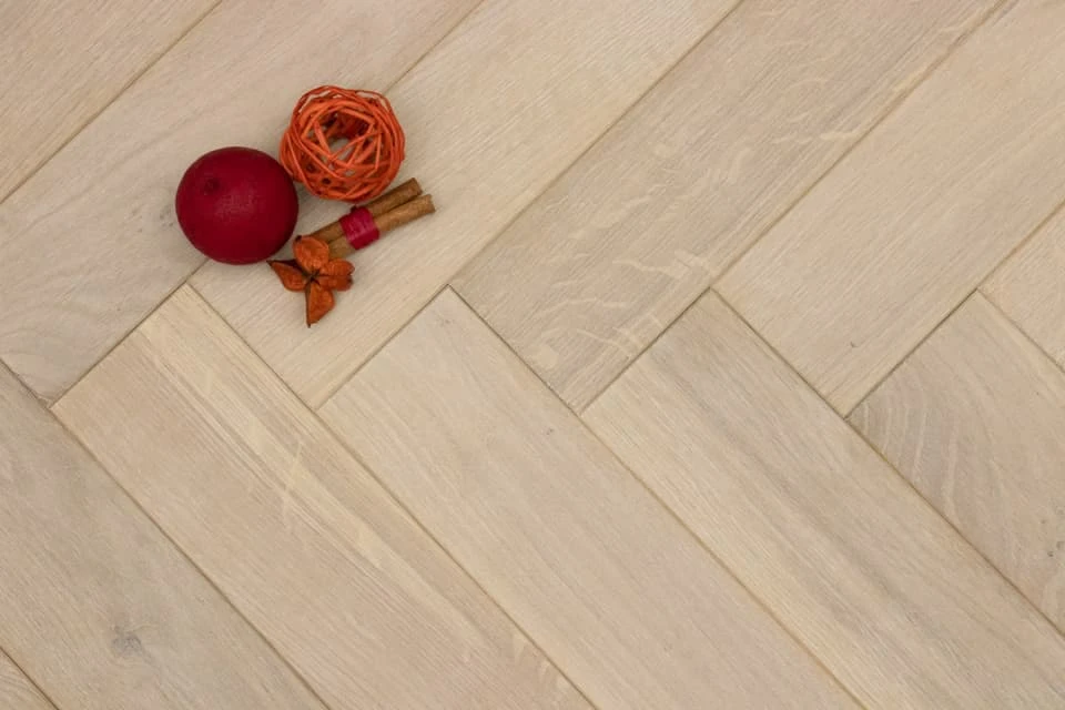 Natural Engineered Flooring Oak Herringbone White UV Oiled 14/3mm By 120mm By 600mm 7 Natural Engineered Flooring Oak Herringbone White UV Oiled 14/3mm By 120mm By 600mm - Image 5