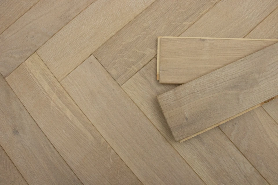 Natural Engineered Flooring Oak Herringbone White UV Oiled 14/3mm By 90mm By 450mm 7 Natural Engineered Flooring Oak Herringbone White UV Oiled 14/3mm By 90mm By 450mm - Image 5