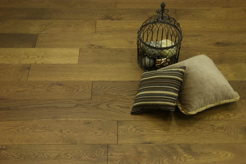 Natural Engineered Flooring Oak Smoked Brushed UV Oiled 20/5mm By 180mm By 1900mm 6 Natural Engineered Flooring Oak Smoked Brushed UV Oiled 20/5mm By 180mm By 1900mm - Image 4