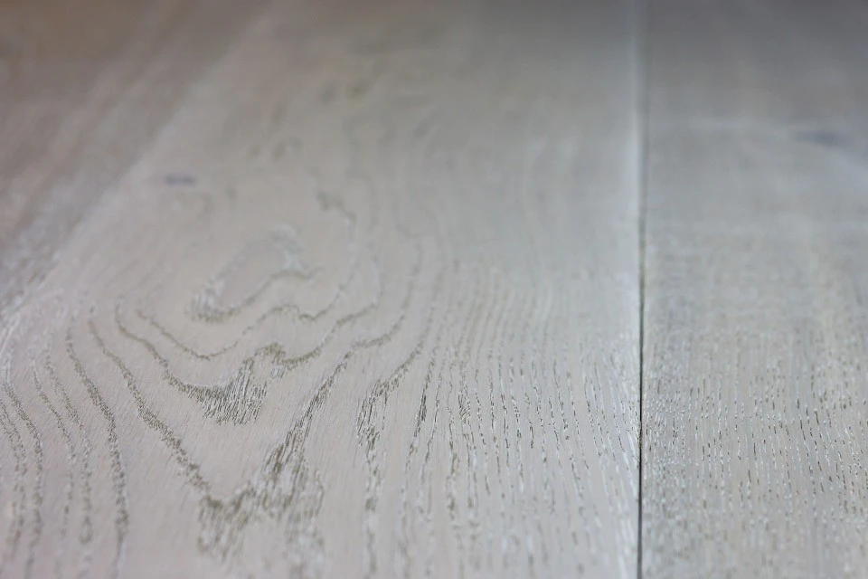 Natural Engineered Flooring Oak Mayfair Hardwax Oiled 16/4mm By 220mm By 1500-2400mm 6 Natural Engineered Flooring Oak Mayfair Hardwax Oiled 16/4mm By 220mm By 1500-2400mm - Image 4