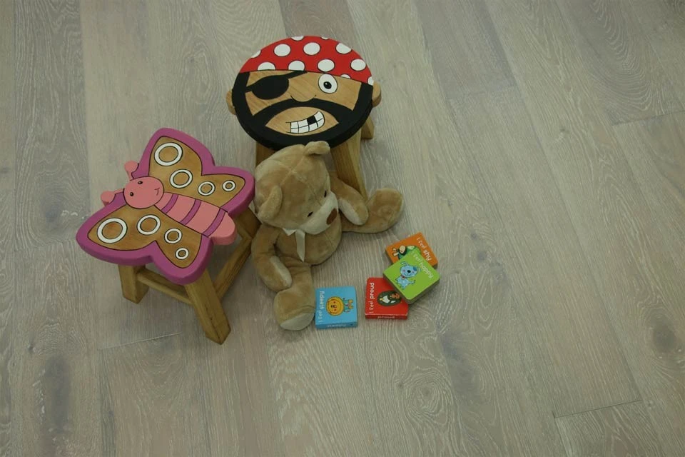 Natural Engineered Flooring Oak Sunny White Brushed UV Oiled 14/3mm By 190mm By 1900mm 3 Natural Engineered Flooring Oak Sunny White Brushed UV Oiled 14/3mm By 190mm By 1900mm