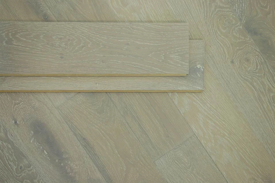 Natural Engineered Flooring Oak Sunny White Brushed UV Oiled 14/3mm By 190mm By 1900mm 8 Natural Engineered Flooring Oak Sunny White Brushed UV Oiled 14/3mm By 190mm By 1900mm - Image 6