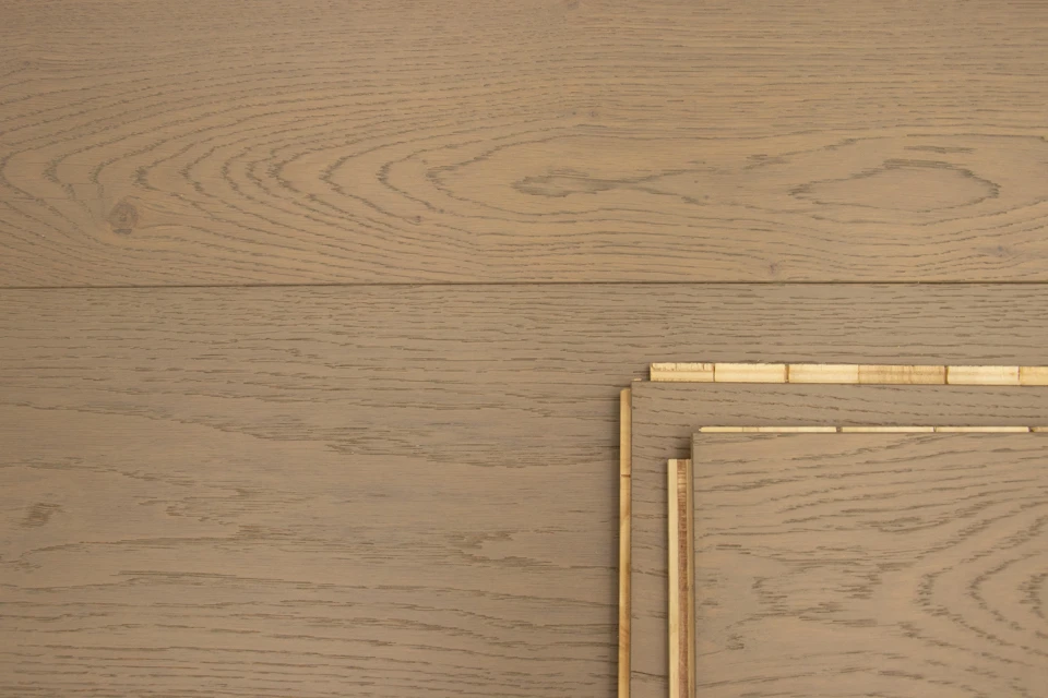 Natural Engineered Flooring Oak Click Light Grey Brushed UV Lacquered 14/3mm By 190mm By 1900mm 6 Natural Engineered Flooring Oak Click Light Grey Brushed UV Lacquered 14/3mm By 190mm By 1900mm - Image 4