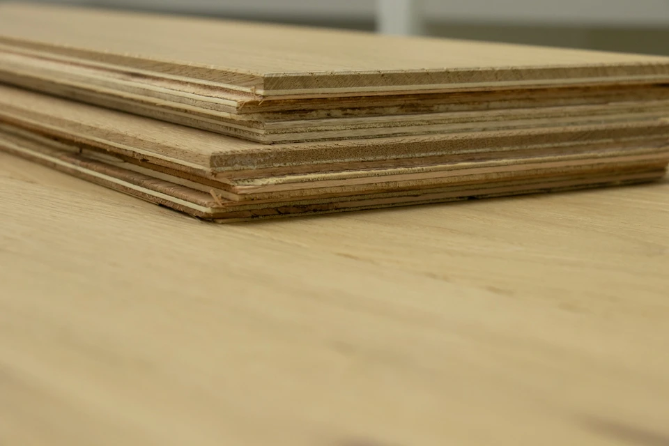 Natural Engineered Flooring Oak Non Visible Brushed UV Lacquered 14/3mm By 190mm By 400-1500mm 6 Natural Engineered Flooring Oak Non Visible Brushed UV Lacquered 14/3mm By 190mm By 400-1500mm - Image 4