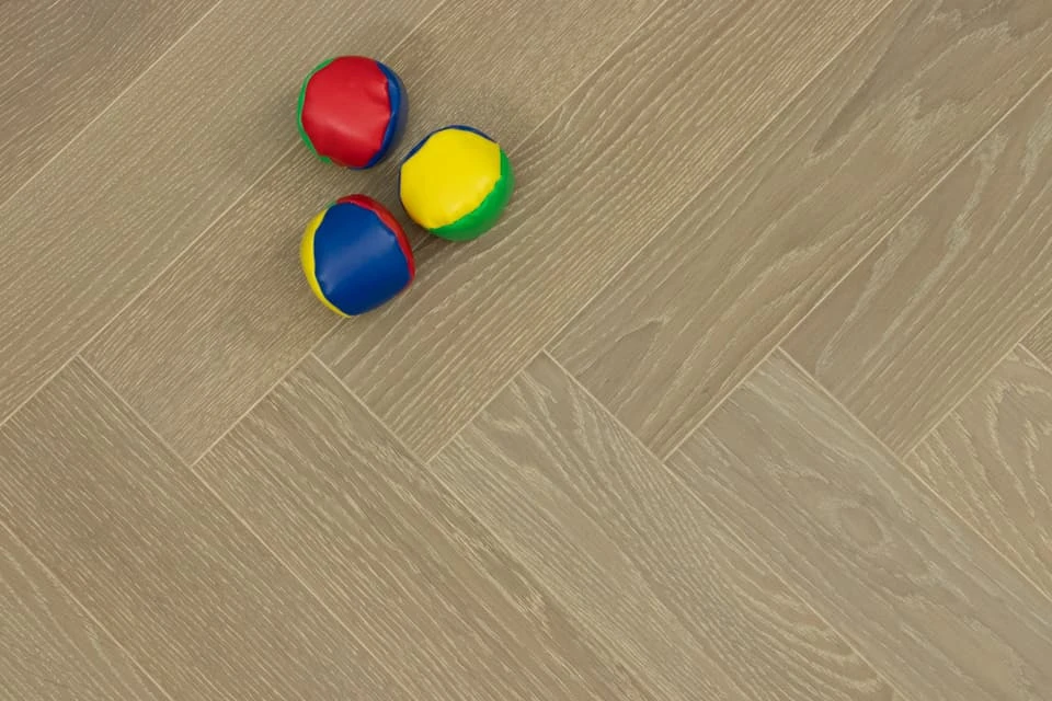 Prime Engineered Flooring Oak Herringbone Barcelona Brushed UV Matt Lacquered 14/3mm By 98mm By 490mm 3 Prime Engineered Flooring Oak Herringbone Barcelona Brushed UV Matt Lacquered 14/3mm By 98mm By 490mm