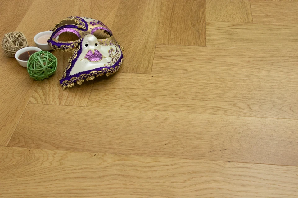 Prime Engineered Flooring Oak Herringbone Brushed UV Lacquered 14/3mm By 98mm By 588mm 3 Prime Engineered Flooring Oak Herringbone Brushed UV Lacquered 14/3mm By 98mm By 588mm