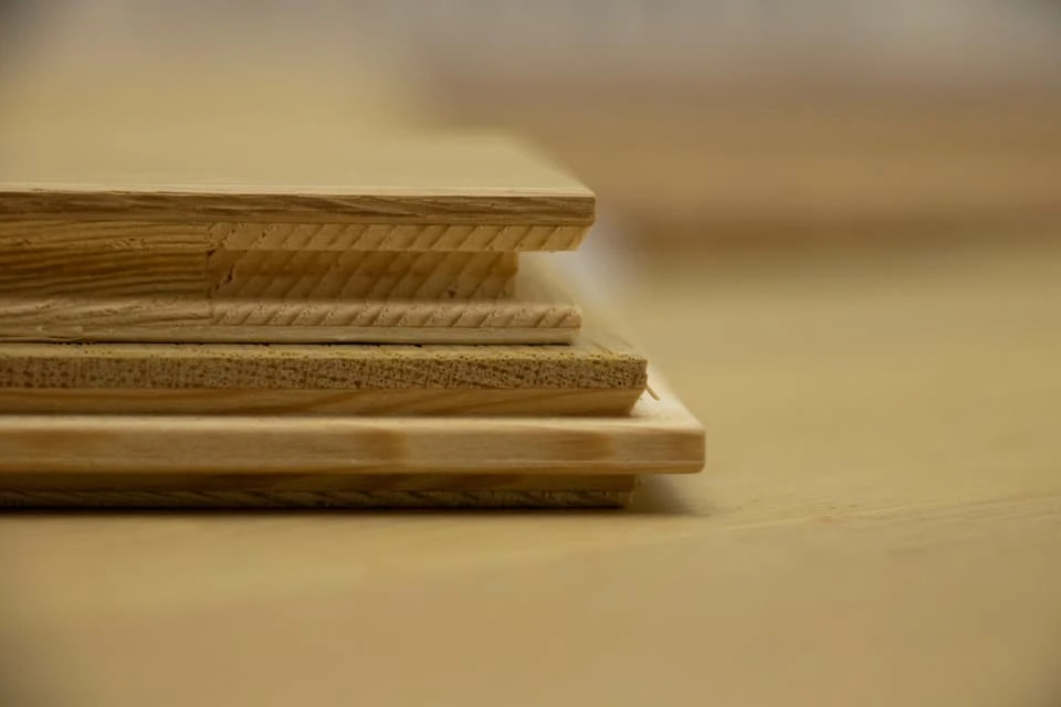 Prime Engineered Flooring Oak Herringbone Non Visible Brushed UV Matt Lacquered 14/3mm By 98mm By 588mm 8 Prime Engineered Flooring Oak Herringbone Non Visible Brushed UV Matt Lacquered 14/3mm By 98mm By 588mm - Image 6