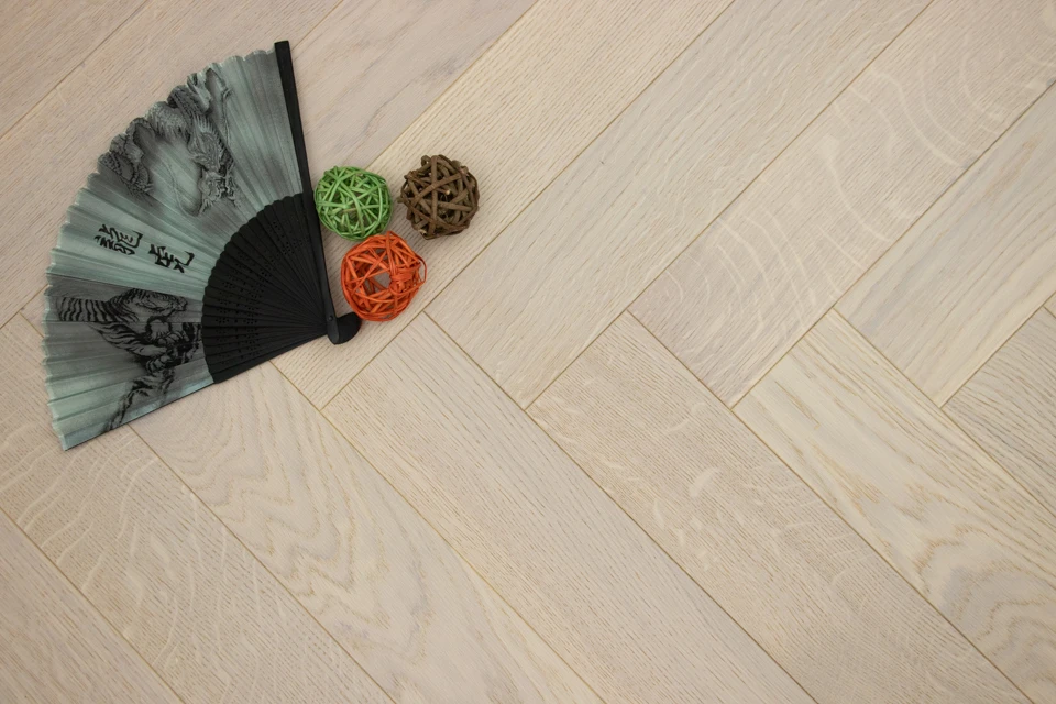 Prime Engineered Flooring Oak Herringbone White Brushed UV Oiled Eco 14/3mm By 98mm By 790mm 4 Prime Engineered Flooring Oak Herringbone White Brushed UV Oiled Eco 14/3mm By 98mm By 790mm - Image 2