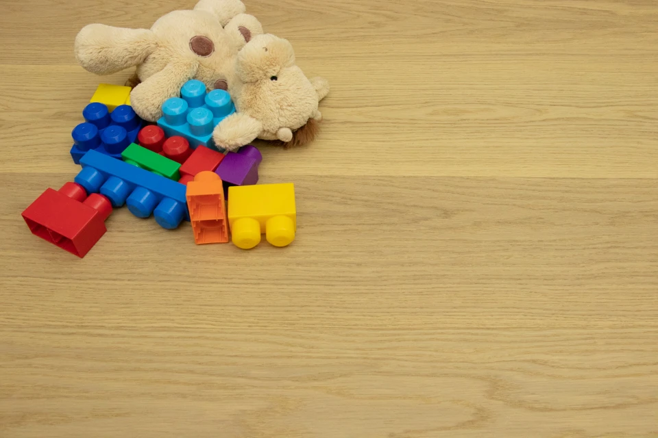 Prime Engineered Flooring Oak Click Non Visible Brushed UV Matt Lacquered 14/3mm By 195mm By 1000-2400mm 3 Prime Engineered Flooring Oak Click Non Visible Brushed UV Matt Lacquered 14/3mm By 195mm By 1000-2400mm