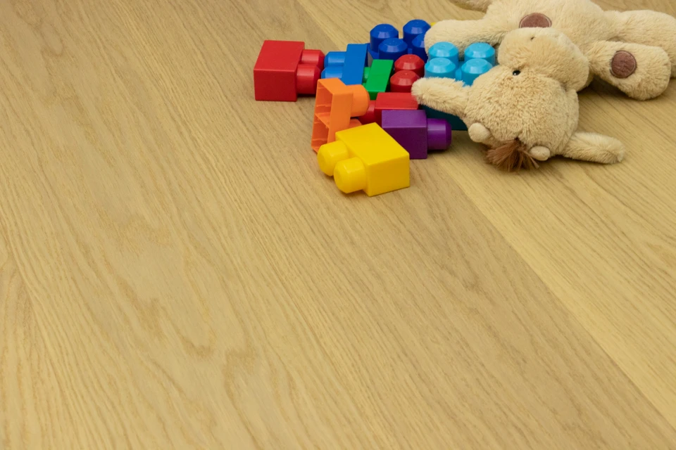 Prime Engineered Flooring Oak Click Non Visible Brushed UV Matt Lacquered 14/3mm By 195mm By 1000-2400mm 4 Prime Engineered Flooring Oak Click Non Visible Brushed UV Matt Lacquered 14/3mm By 195mm By 1000-2400mm - Image 2