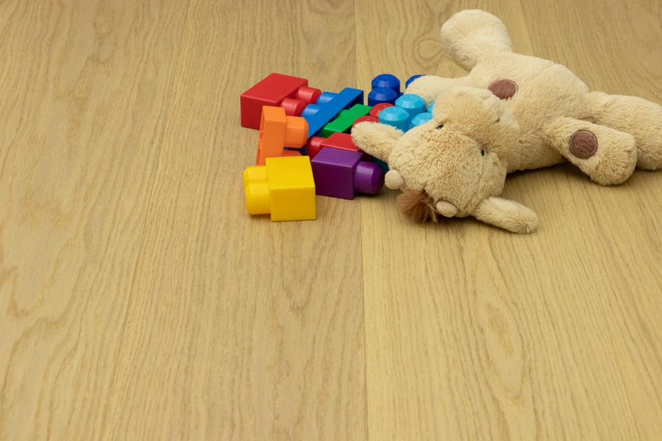 Prime Engineered Flooring Oak Non Visible Brushed UV Matt Lacquered 14/3mm By 178mm By 1000-2400mm 5 Prime Engineered Flooring Oak Non Visible Brushed UV Matt Lacquered 14/3mm By 178mm By 1000-2400mm - Image 3