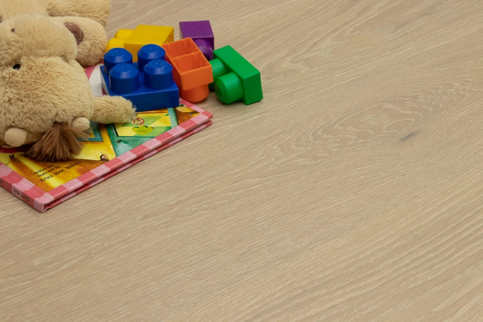 Prime Engineered Flooring Oak Sunny White Brushed UV Oiled 14/3mm By 178mm By 1000-2400mm 4 Prime Engineered Flooring Oak Sunny White Brushed UV Oiled 14/3mm By 178mm By 1000-2400mm - Image 2