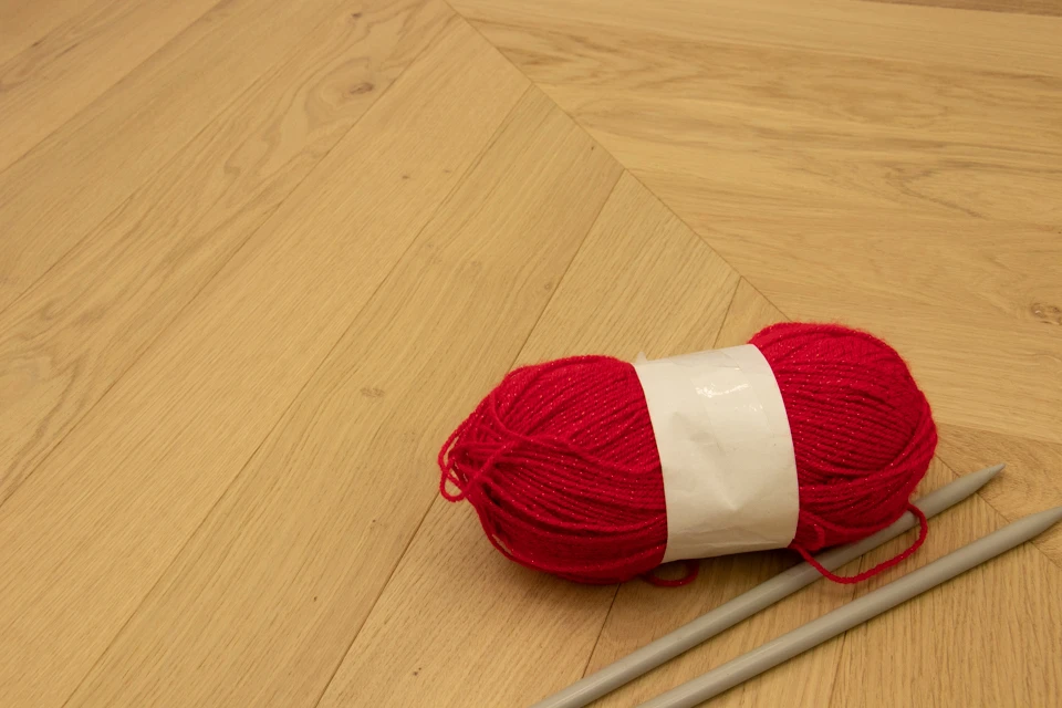 Select Engineered Flooring Oak Chevron Ribolla Brushed UV Lacquered 15/4mm By 100mm By 650mm